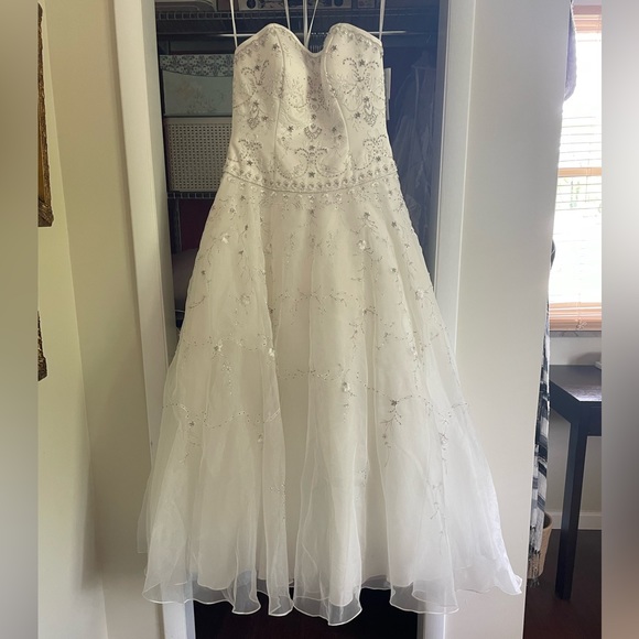 NWT Oleg Cassini Wedding Dress - Picture 7 of 12